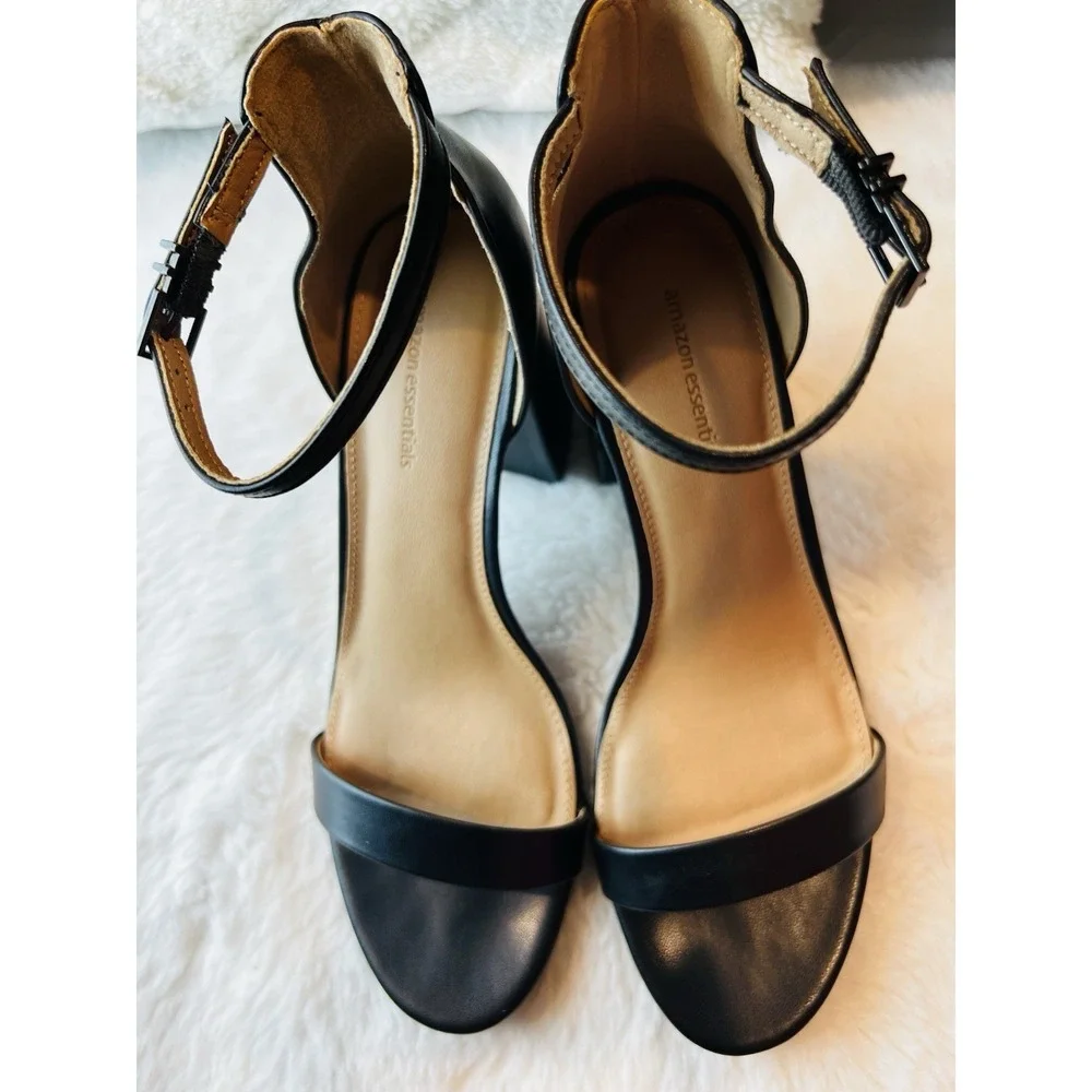 Essentials Women's Ankle Strap Block Heel Nola Sandals Black Size 9 M US